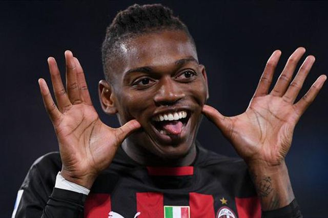 Leão e dois benfiquistas na equipa da semana