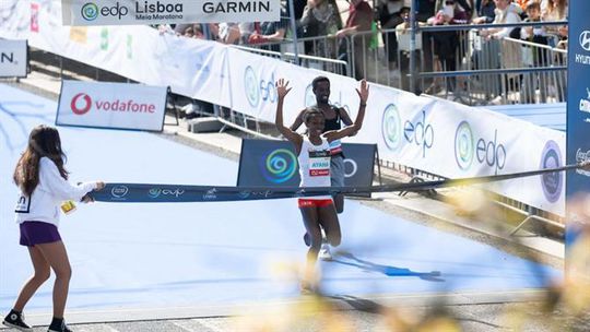 Polémica sobre a proibição de cadeiras de rodas na Meia-Maratona de Lisboa: todos os comunicados