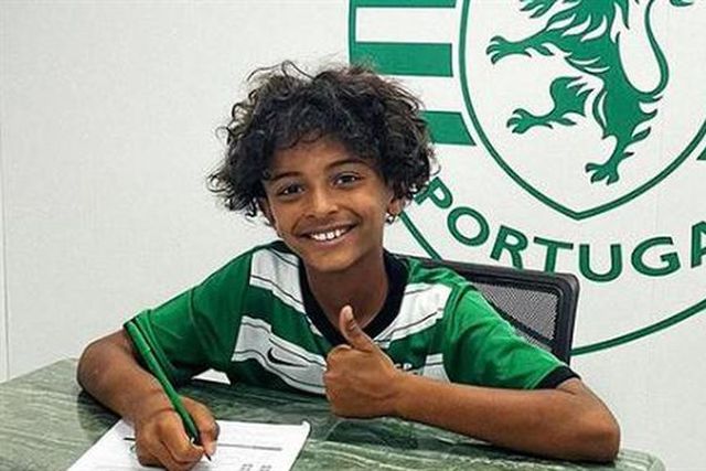 Filho de Nani segue as pisadas do pai