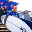 Kelly Slater recebe 'wildcard' e continua no Circuito Mundial