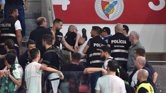 Três detenções no dérbi: agressões ao capitão do Sporting e a um polícia