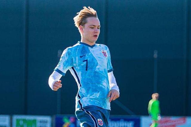 Schjelderup ajuda no apuramento da Noruega para o Euro de sub-19