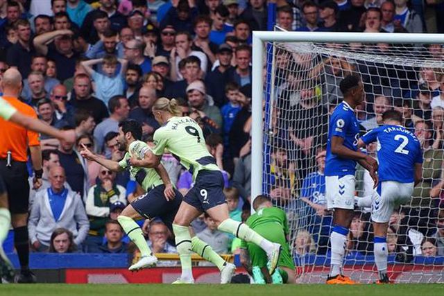 Haaland do costume, Gundogan genial e o Man. City dá mais um passo para o ‘tri’ (veja os golos)
