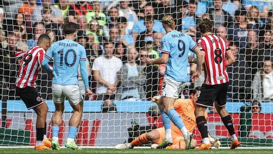 Mahrez guiou passeio do City em Wembley: Bernardo e Rúben na final (veja os golos)