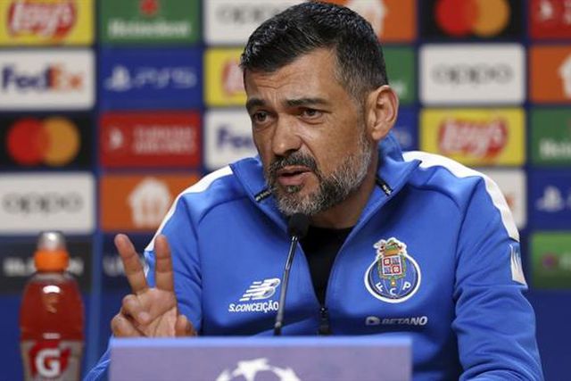 Conceição contorna perguntas sobre o onze: «Vocês compreendem, não é?»