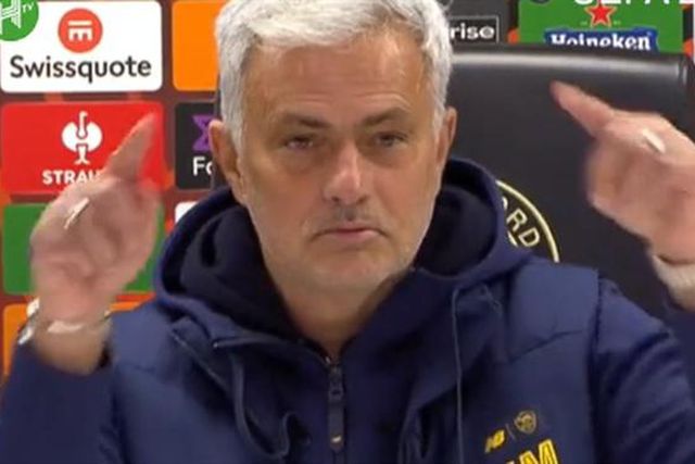 Mourinho em picardia com jornalista: «Dez meses a chorar...»