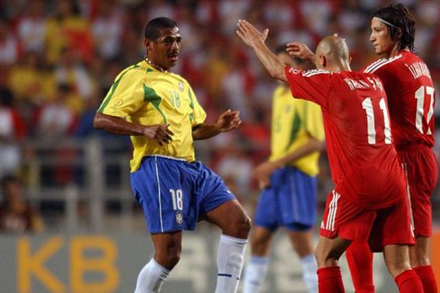 Campeão do mundo arrisca perder medalha por não pagar escola das filhas
