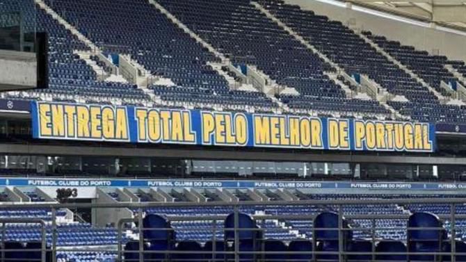 Coreografia em preparação no Estádio do Dragão