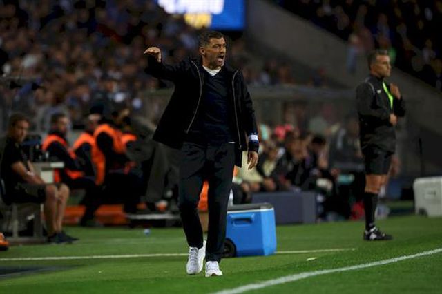 A opinião de três portistas sobre a crise no Dragão: «Tem feito omeletas sem ovos»