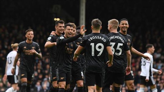 Arsenal a todo o gás antes da receção ao Sporting: 3-0 ao Fulham, de Marco Silva, ao intervalo (vídeos)