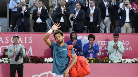 Estoril Open: João Sousa derrotado e singulares sem portugueses