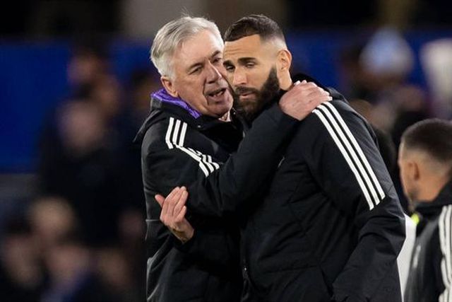 «Contratar um nove? Benzema já tem uma certa idade»