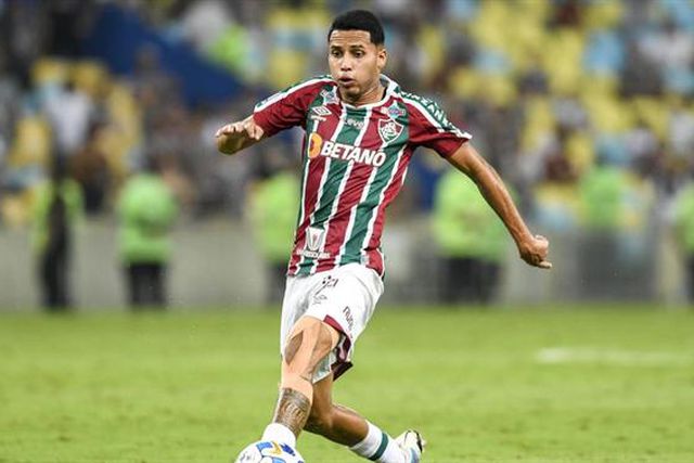 Alexsander apontado a Benfica e Sporting