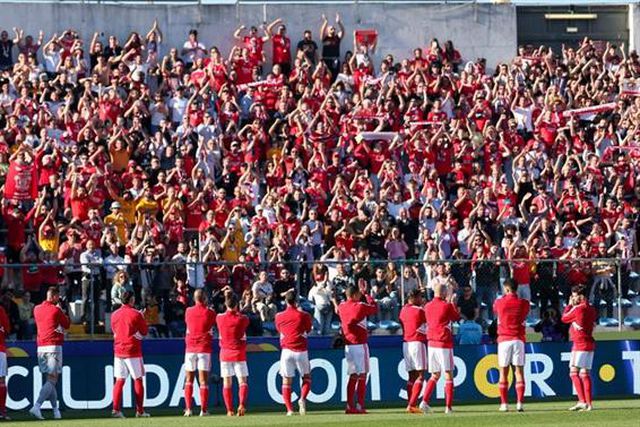 Jogo em Chaves: Benfica com multa pesada por causa de duas cadeiras