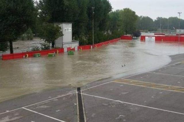 Equipas retiradas do circuito de Ímola devido a perigo de inundação (vídeos)