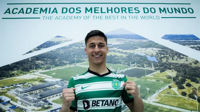 Rodrigo Marquês renova contrato e aponta referência no plantel principal