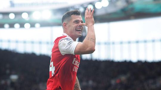 Arsenal passa fatura ao Crystal Palace e Xhaka repete festejo polémico (vídeos)