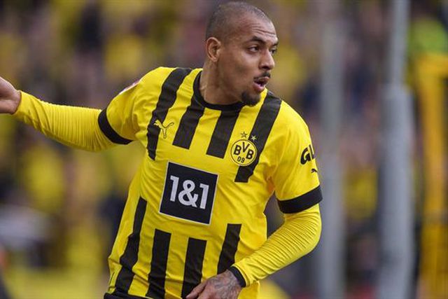 Dortmund goleia no ‘duelo de Borussias’ e cola-se ao Bayern (veja os golos)