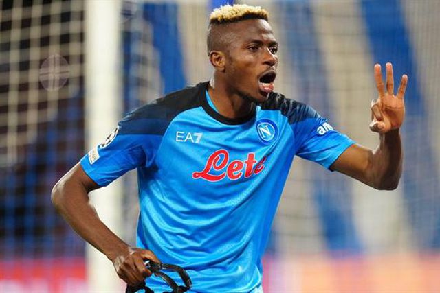 Osimhen acelera para a Champions