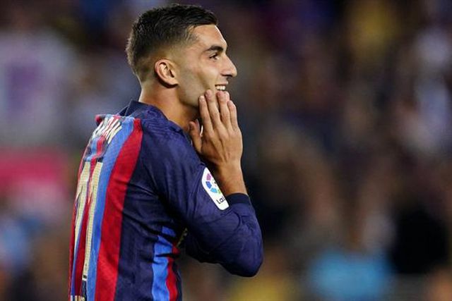 Joga no Barcelona e sofre pelo Valência: «Faço uma força incrível em cada jogo»