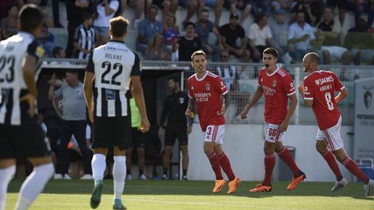 O resumo da goleada do Benfica em Portimão (vídeo)