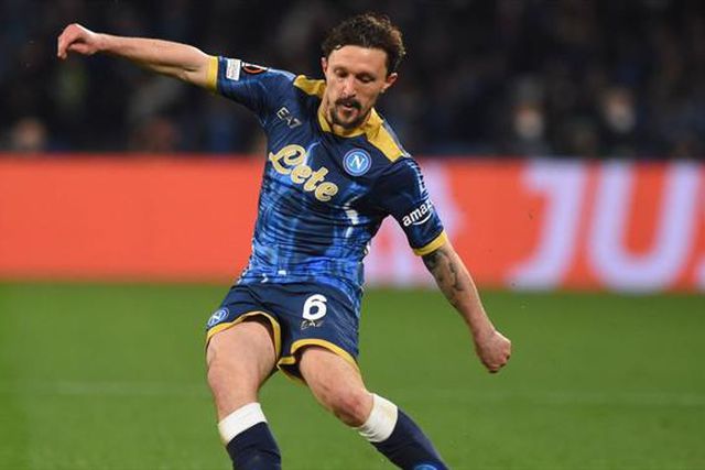 Histórico: Mário Rui e Nápoles a um empate de igualar campeões mais madrugadores de sempre