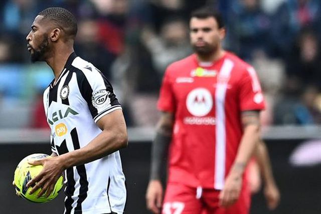 Beto marca de penálti e salva um ponto para a Udinese (veja os golos)