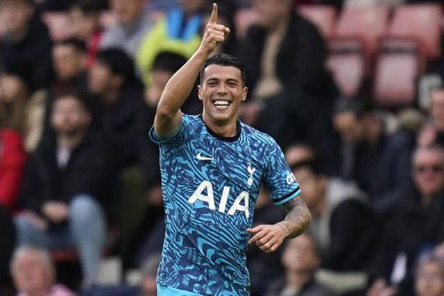 Porro estreia-se a marcar pelo Tottenham (vídeo)