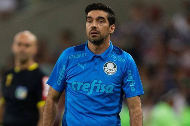 Palmeiras segue em frente na Taça, Flamengo aplica goleada das antigas