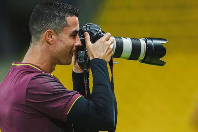 Nova profissão para Ronaldo? Veja as imagens