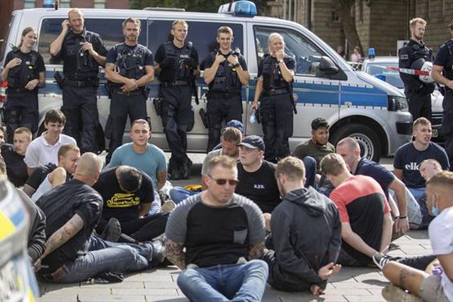 UEFA proíbe adeptos romanos na partida frente ao Feyenoord