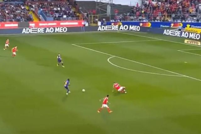 Oferta de Otamendi para o golo do Chaves aos 90+4’ (vídeo)