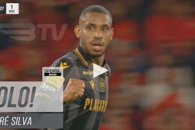 André Silva reduz para os vimaranenses (vídeo)