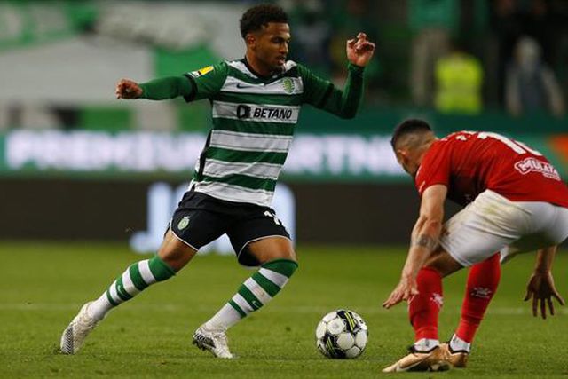 Edwards aproveita ‘prenda’ açoriana para assinar o terceiro (vídeo)