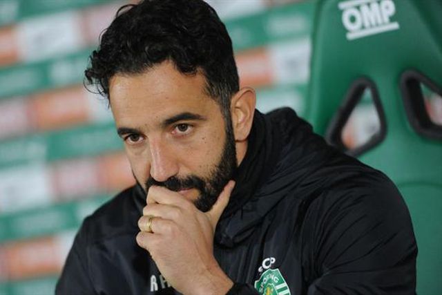 «Ainda nem vi o Paulinho no campo...»