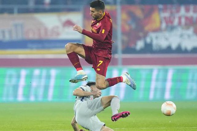 Levou 30 pontos na cabeça e vai usar capacete