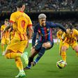 Barcelona deixa Real Madrid a 13 pontos mesmo sem vencer Girona