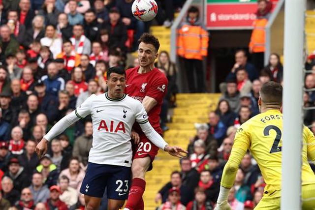 Diogo Jota dá a vitória ao Liverpool frente ao Tottenham em jogo de loucos (veja os golos)