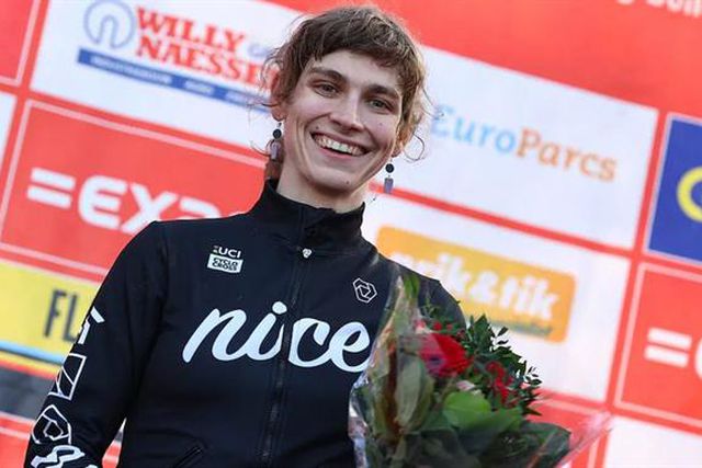 UCI reabre consulta sobre atletas transgéneros