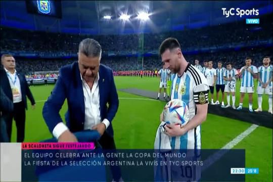 Messi é o terceiro a chegar ao 'clube' dos cem golos pela seleção