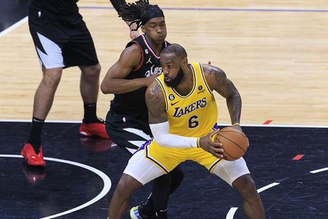 Clippers derrotam Lakers e dão mais um passo rumo aos ‘play-offs’