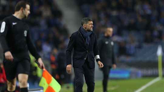 Duas baixas importantes: o onze provável do FC Porto para esta noite