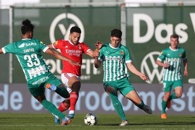 Benfica teve de suar para passar em Vila do Conde (veja o resumo)