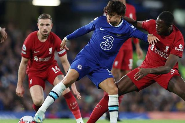 Félix bem tentou, mas ‘blues’ e ‘reds’ confirmam saudades de melhores dias