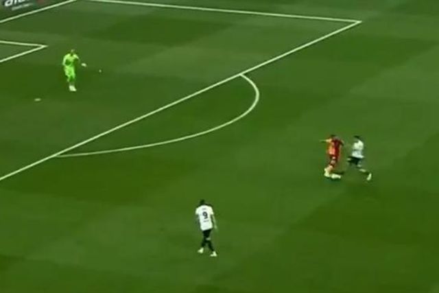 Erro de Sérgio Oliveira e Besiktas consegue a reviravolta no dérbi de Istambul (vídeo)