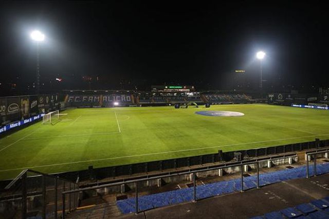 A BOLA DA NOITE discute Famalicão-FC Porto (22.00 h)