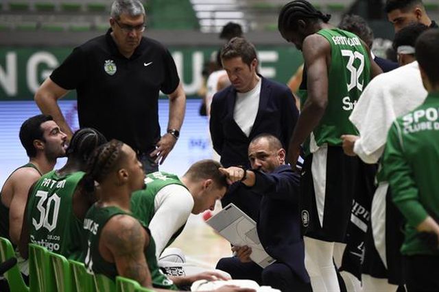 Sporting enfrentará FC Porto nas meias-finais do 'play-off'