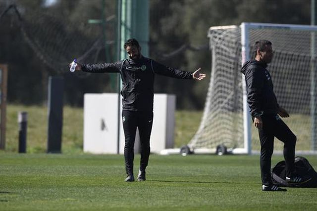 Último treino antes do Arsenal: sem Bellerín e Morita, mas com cinco guarda-redes (fotos)