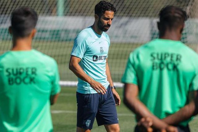 Sete jovens chamados ao treino por Amorim