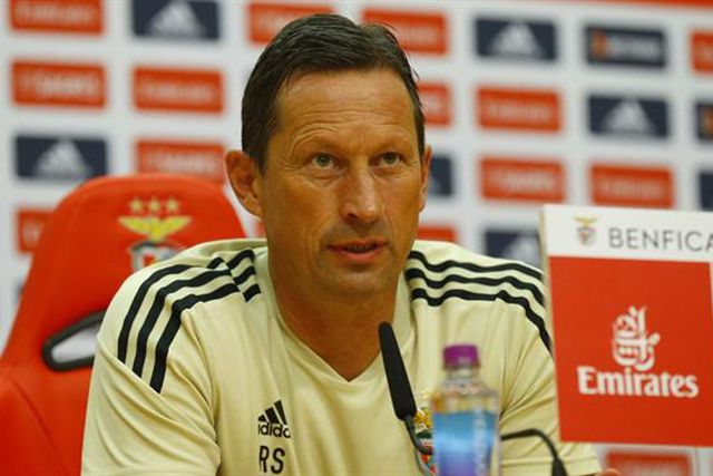 Schmidt explica atitude de Neres no final do jogo com o Inter